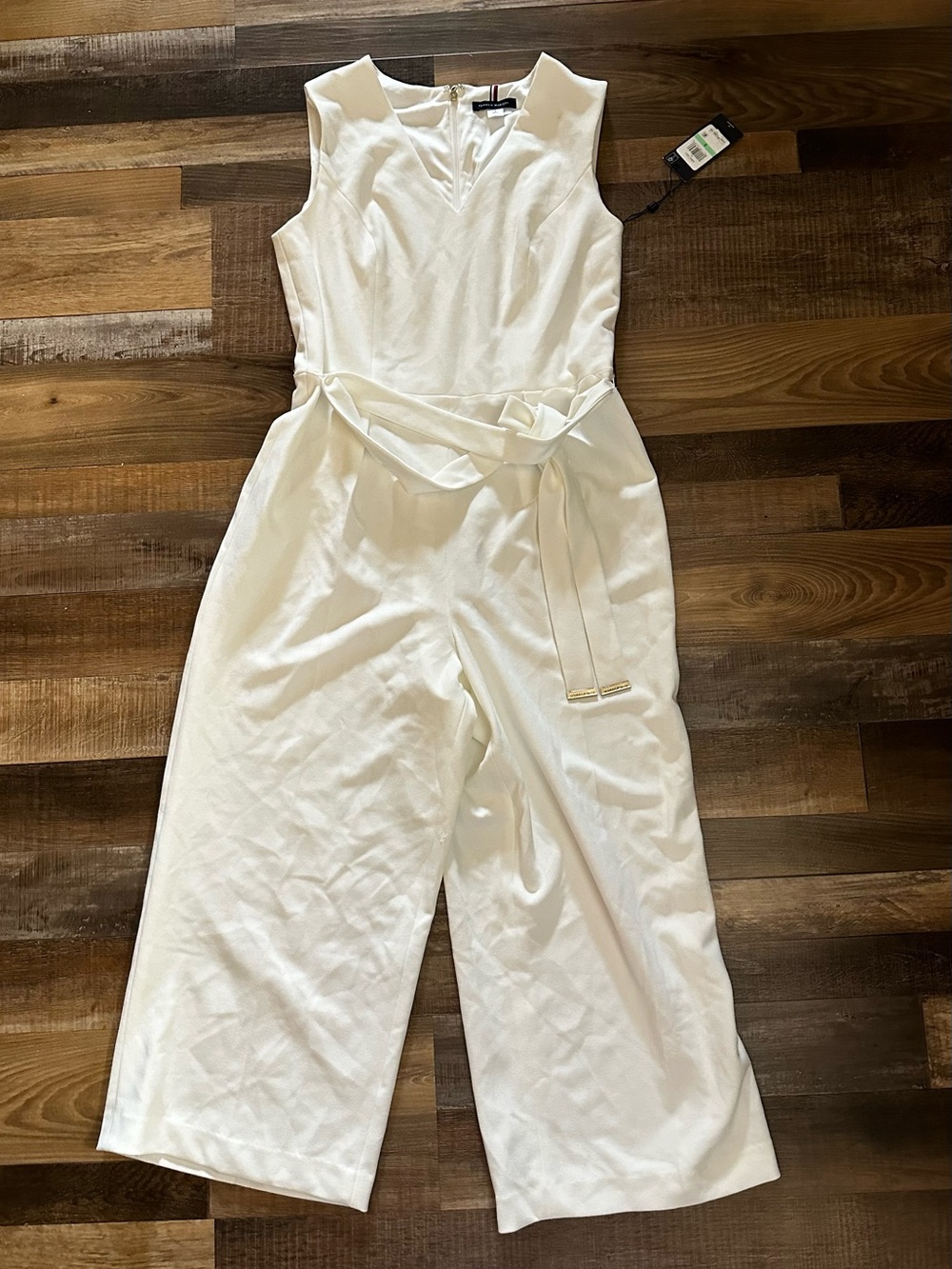 Tommy Hilfiger Women's Cropped Jumpsuit, White, 8 *read*